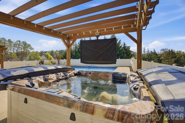 346 Wyndham Forest Circle, Midland, NC 28107