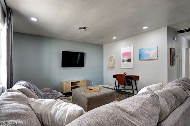 305 Ramsey Street, Las Vegas, NV 89107