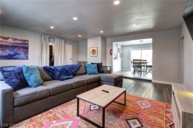 305 Ramsey Street, Las Vegas, NV 89107