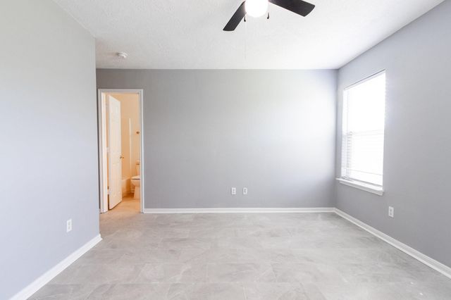 9107 Stingray Court, Texas City, TX 77591