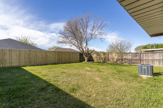 9107 Stingray Court, Texas City, TX 77591