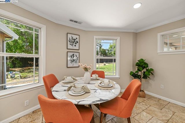 3370 Gardella Plaza, Livermore, CA 94551