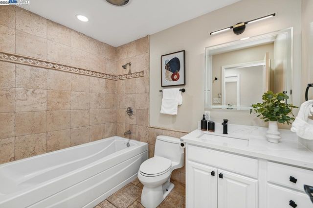 3370 Gardella Plaza, Livermore, CA 94551