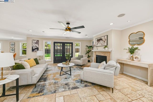 3370 Gardella Plaza, Livermore, CA 94551