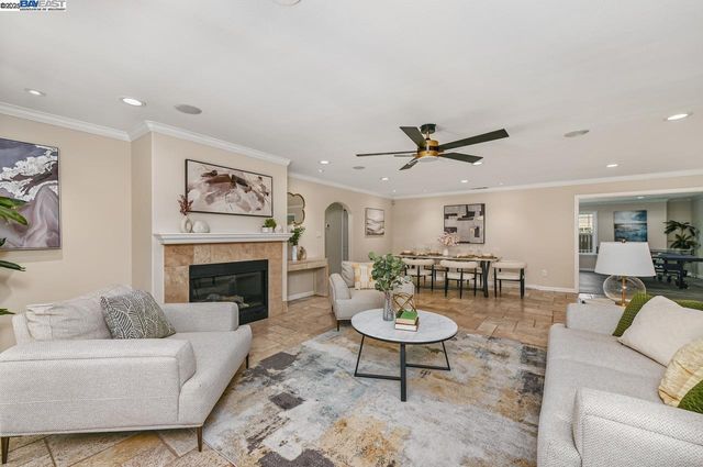 3370 Gardella Plaza, Livermore, CA 94551