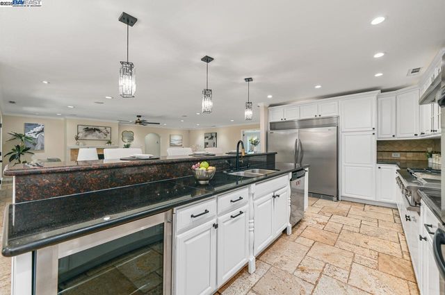 3370 Gardella Plaza, Livermore, CA 94551