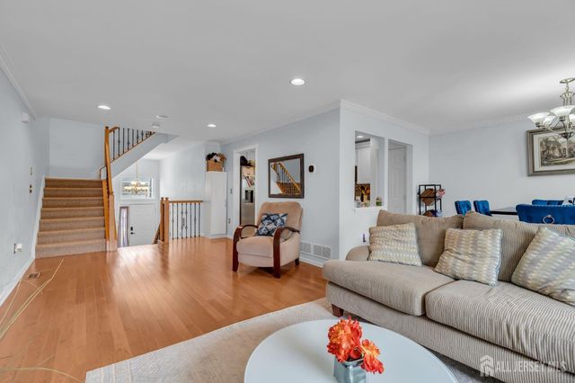 27 Hanna Lane, Old Bridge, NJ 08879