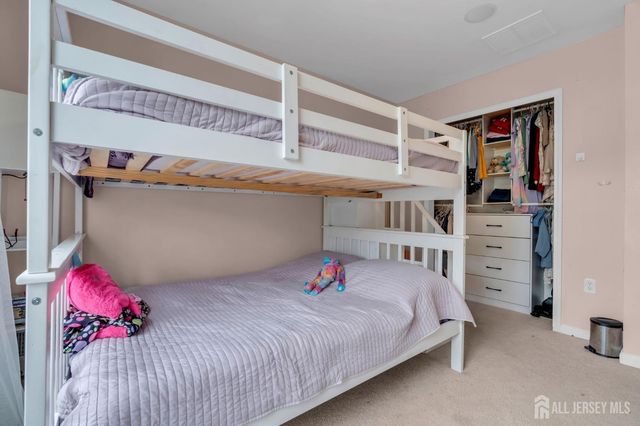 27 Hanna Lane, Old Bridge, NJ 08879