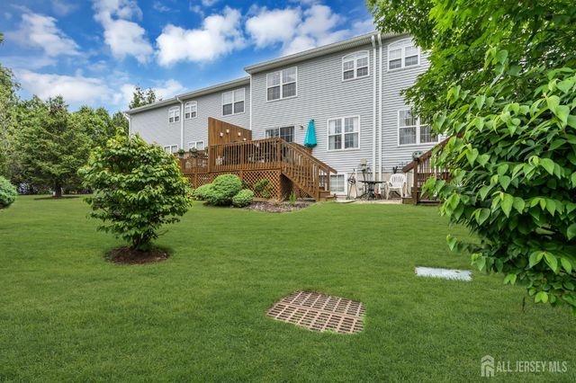27 Hanna Lane, Old Bridge, NJ 08879
