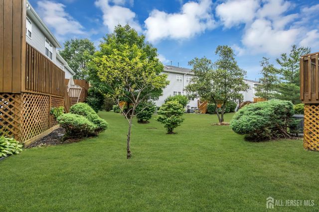 27 Hanna Lane, Old Bridge, NJ 08879