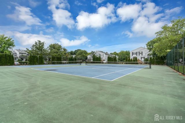 27 Hanna Lane, Old Bridge, NJ 08879