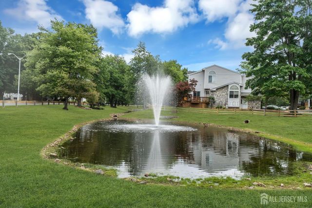 27 Hanna Lane, Old Bridge, NJ 08879