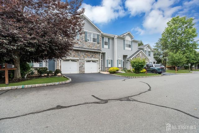 27 Hanna Lane, Old Bridge, NJ 08879