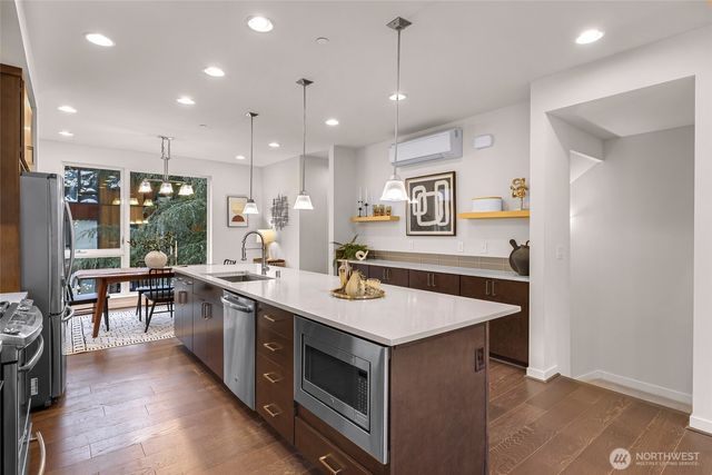 6522 C 32nd Avenue NE, Seattle, WA 98115