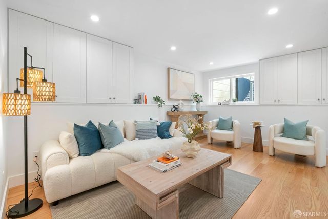 384 Rolph Street, San Francisco, CA 94112