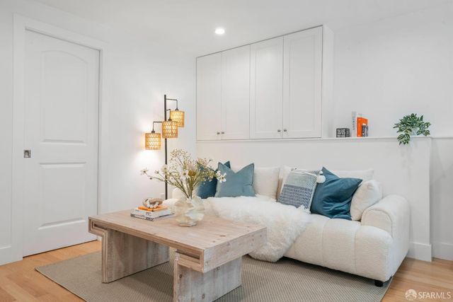 384 Rolph Street, San Francisco, CA 94112