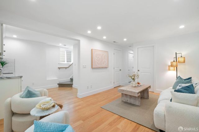 384 Rolph Street, San Francisco, CA 94112