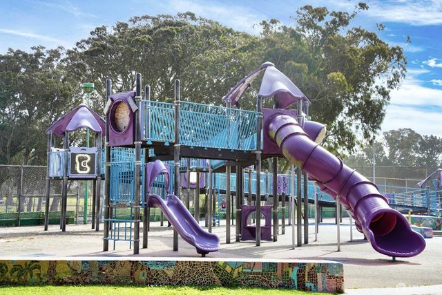 384 Rolph Street, San Francisco, CA 94112