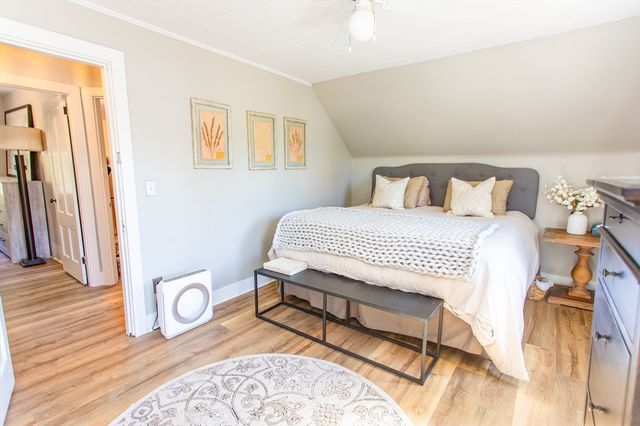 9 Hamilton St, Plymouth, MA 02360