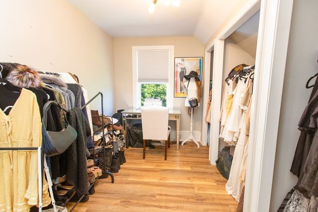 9 Hamilton St, Plymouth, MA 02360