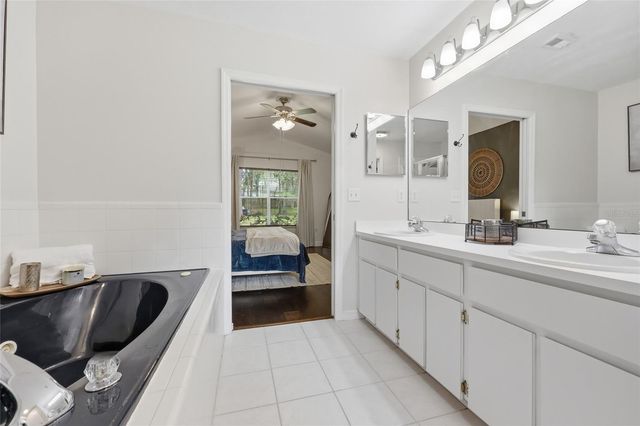 10240 NW 11TH LANE, Gainesville, FL 32606