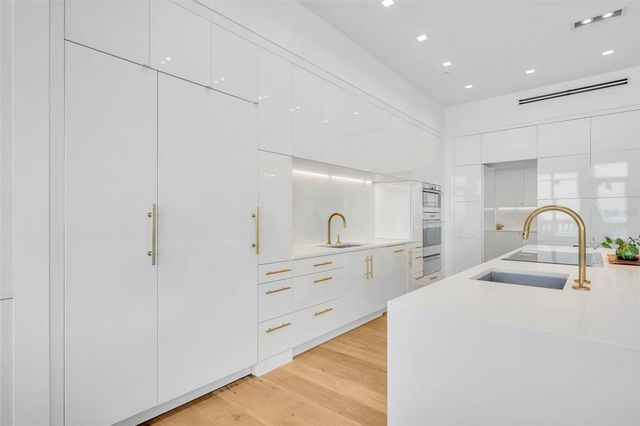 100 S EOLA DRIVE PH 116, Orlando, FL 32801