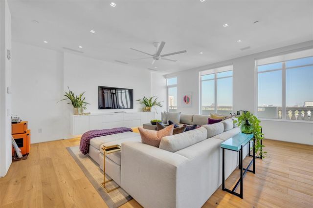 100 S EOLA DRIVE PH 116, Orlando, FL 32801