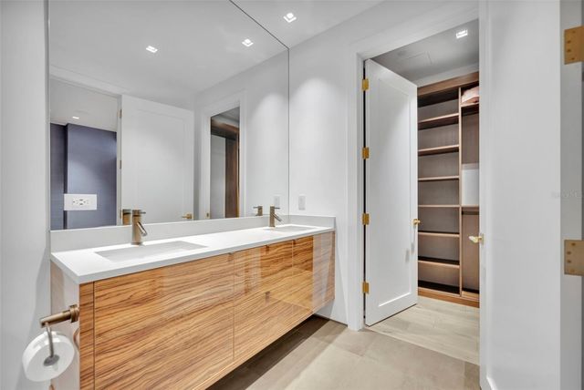 100 S EOLA DRIVE PH 116, Orlando, FL 32801