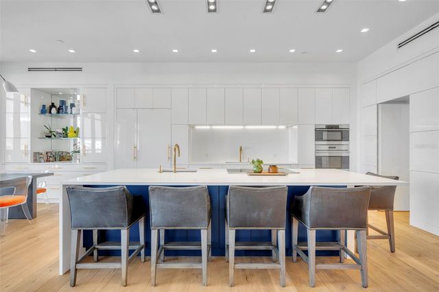 100 S EOLA DRIVE PH 116, Orlando, FL 32801