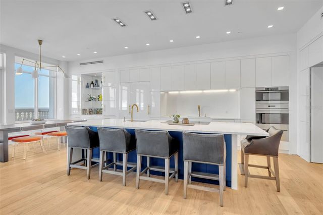 100 S EOLA DRIVE PH 116, Orlando, FL 32801