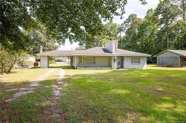 528 Fayetteville Street, Newton Grove, NC 28366