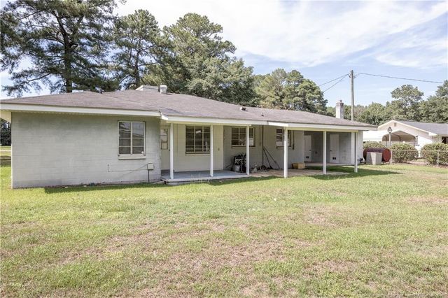 528 Fayetteville Street, Newton Grove, NC 28366