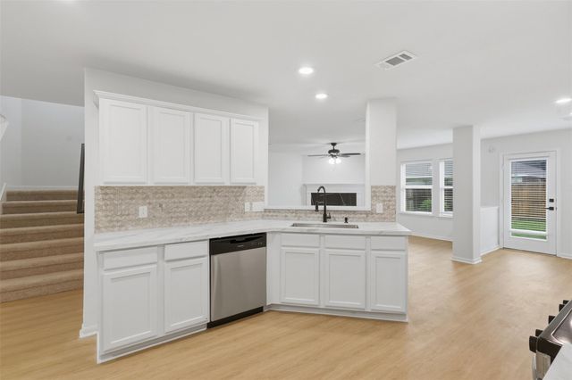 1415 Monterra Point, Fresno, TX 77545