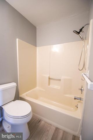 617 SAINT ANTHONY LN, Upper Darby, PA 19082