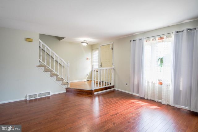 617 SAINT ANTHONY LN, Upper Darby, PA 19082