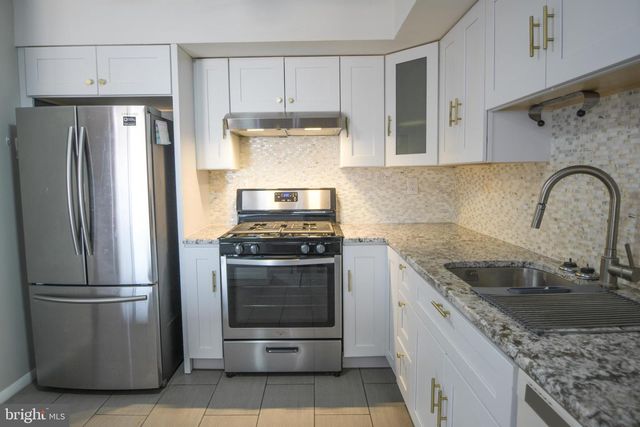 617 SAINT ANTHONY LN, Upper Darby, PA 19082