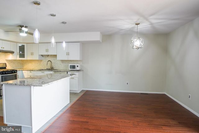 617 SAINT ANTHONY LN, Upper Darby, PA 19082