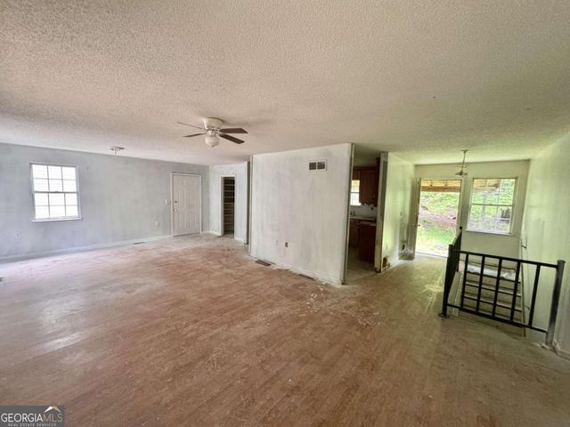 187 Refuge Valley Road, Jasper, GA 30143