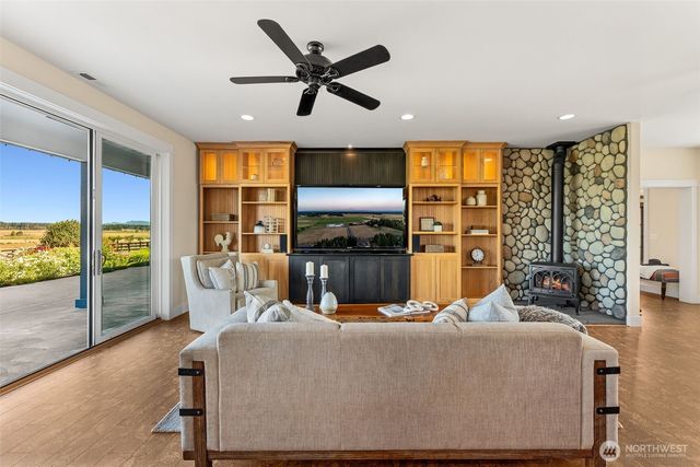 30721 40th Avenue S, Roy, WA 98580