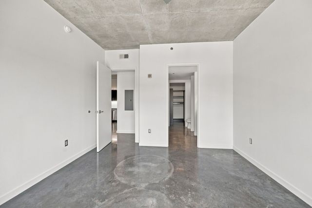 600 12th Ave S Apt 1915, Nashville, TN 37203