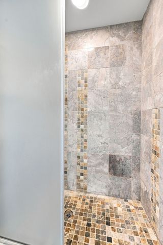 600 12th Ave S Apt 1915, Nashville, TN 37203