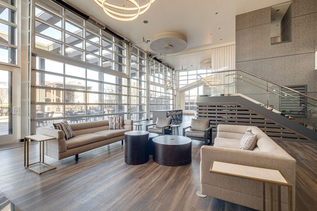 600 12th Ave S Apt 1915, Nashville, TN 37203