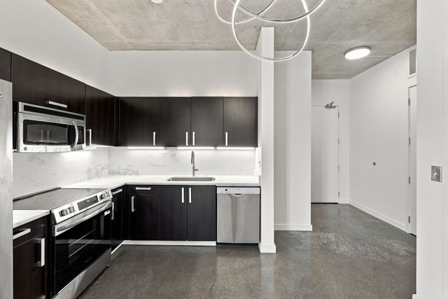 600 12th Ave S Apt 1915, Nashville, TN 37203