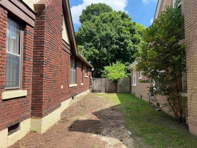 1486 VOLLINTINE AVE, Memphis, TN 38107