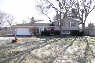 52790 Holly Court, South Bend, IN 46637