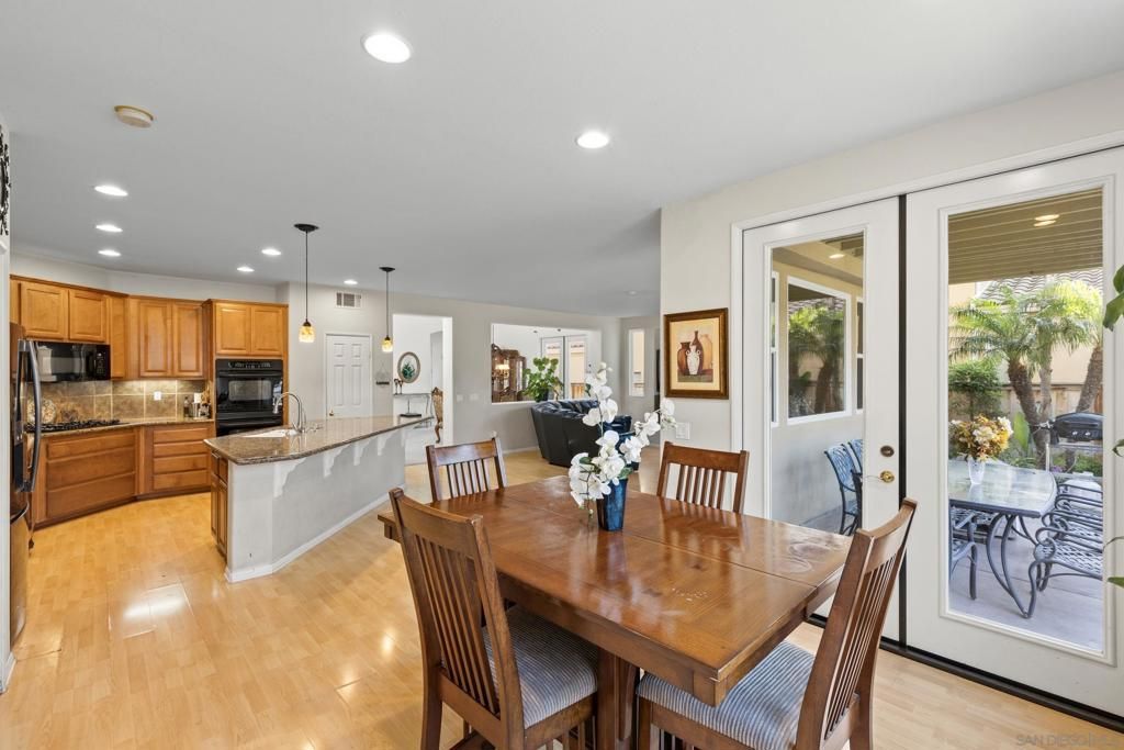 Image 16 of property listing at 315 Calle La Quinta, Chula Vista, CA 91914