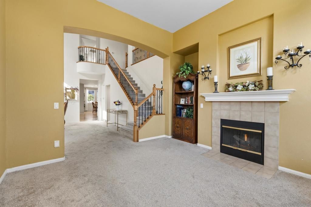 Image 3 of property listing at 315 Calle La Quinta, Chula Vista, CA 91914