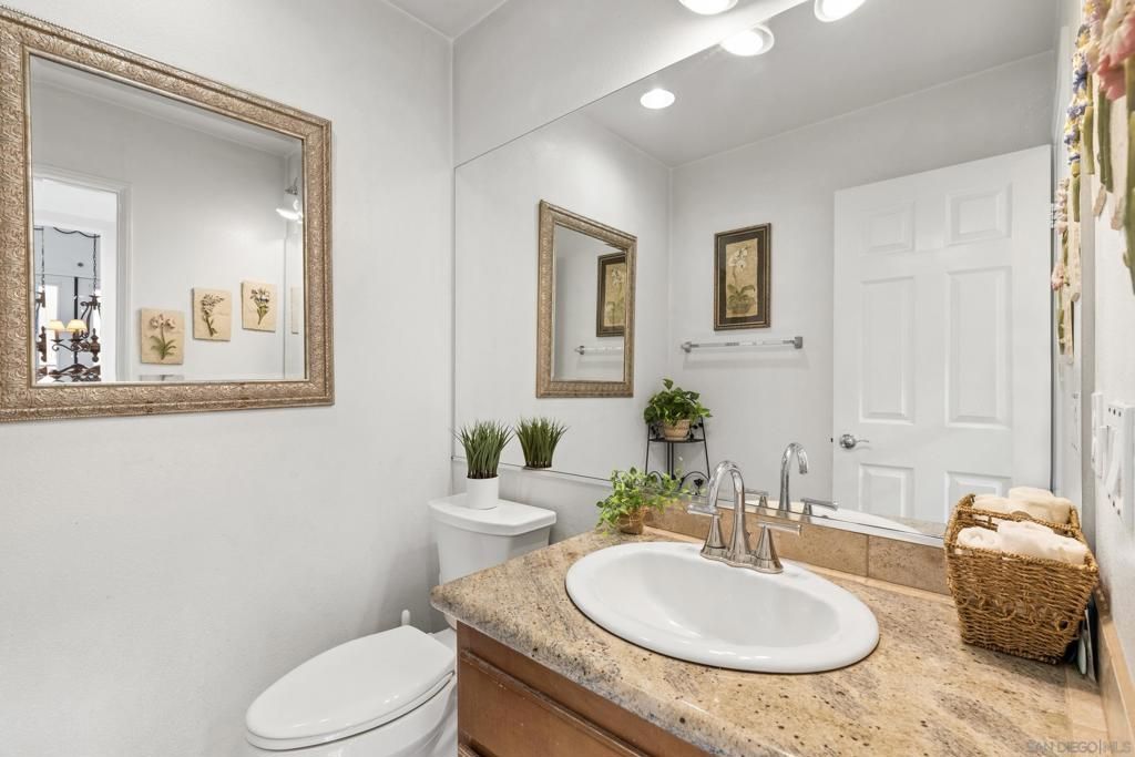 Image 4 of property listing at 315 Calle La Quinta, Chula Vista, CA 91914