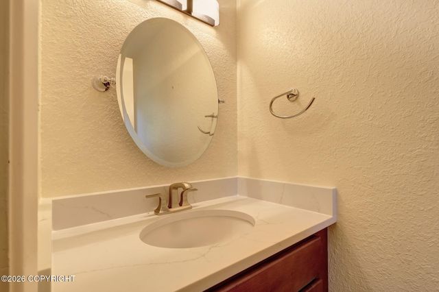 3849 Katmai Circle, Anchorage, AK 99517