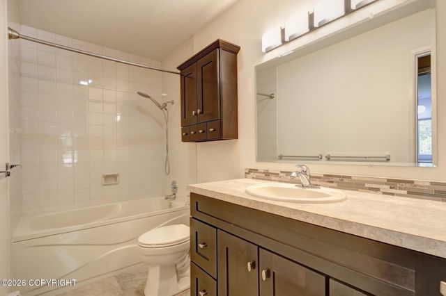 3849 Katmai Circle, Anchorage, AK 99517